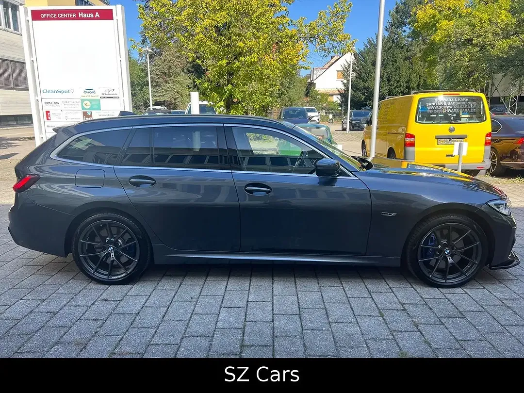 BMW 330 - Thumbnail 5