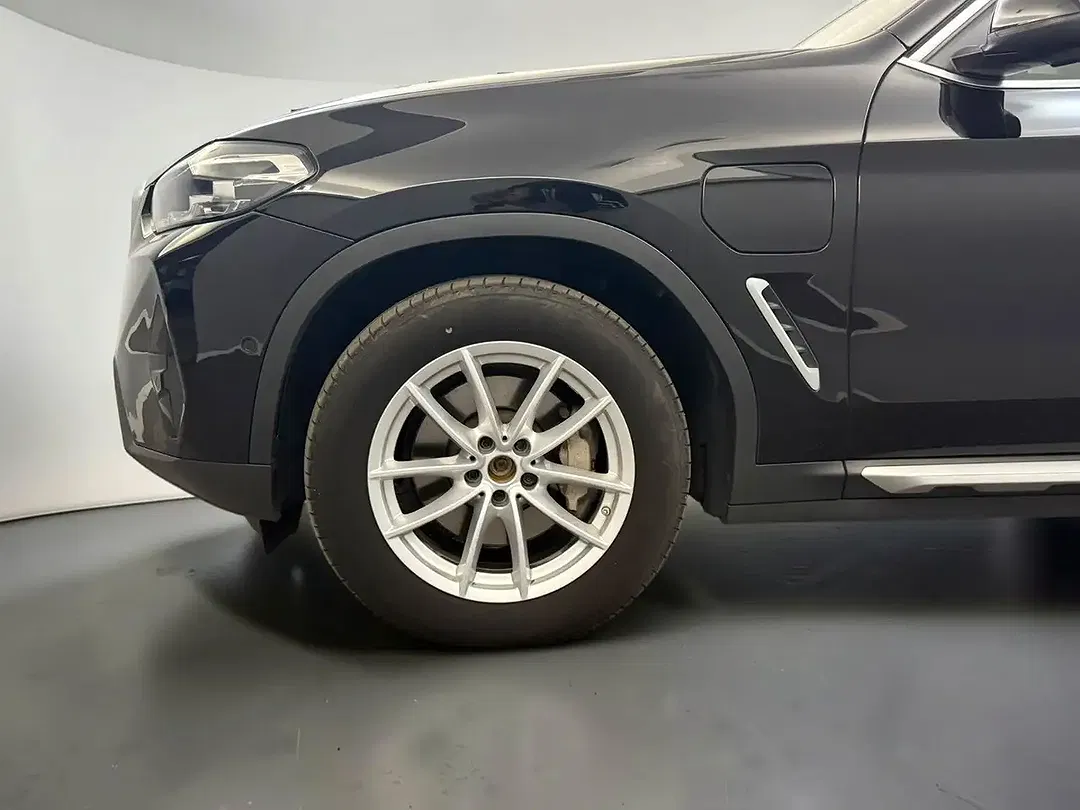 BMW X3 - Thumbnail 4