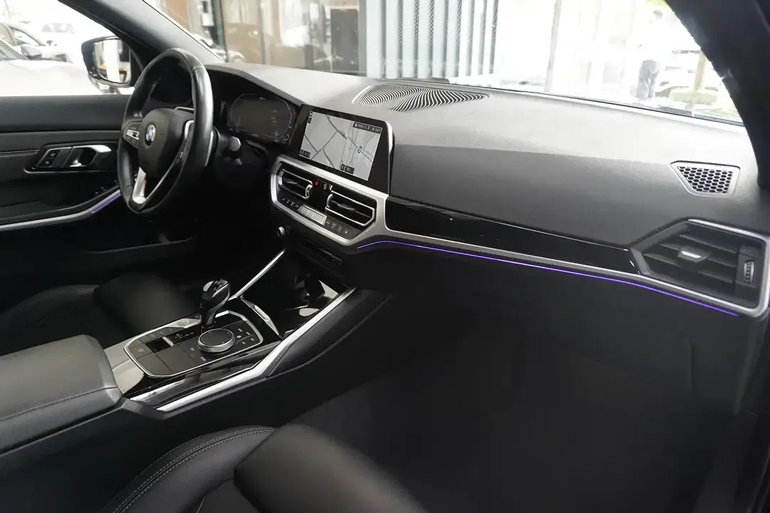 BMW 330 - Thumbnail 15