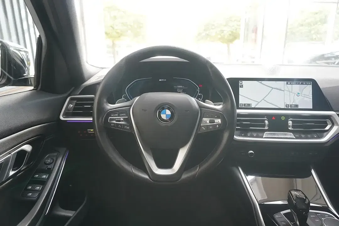 BMW 330 - Thumbnail 23