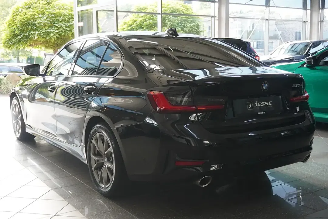 BMW 330 - Thumbnail 8