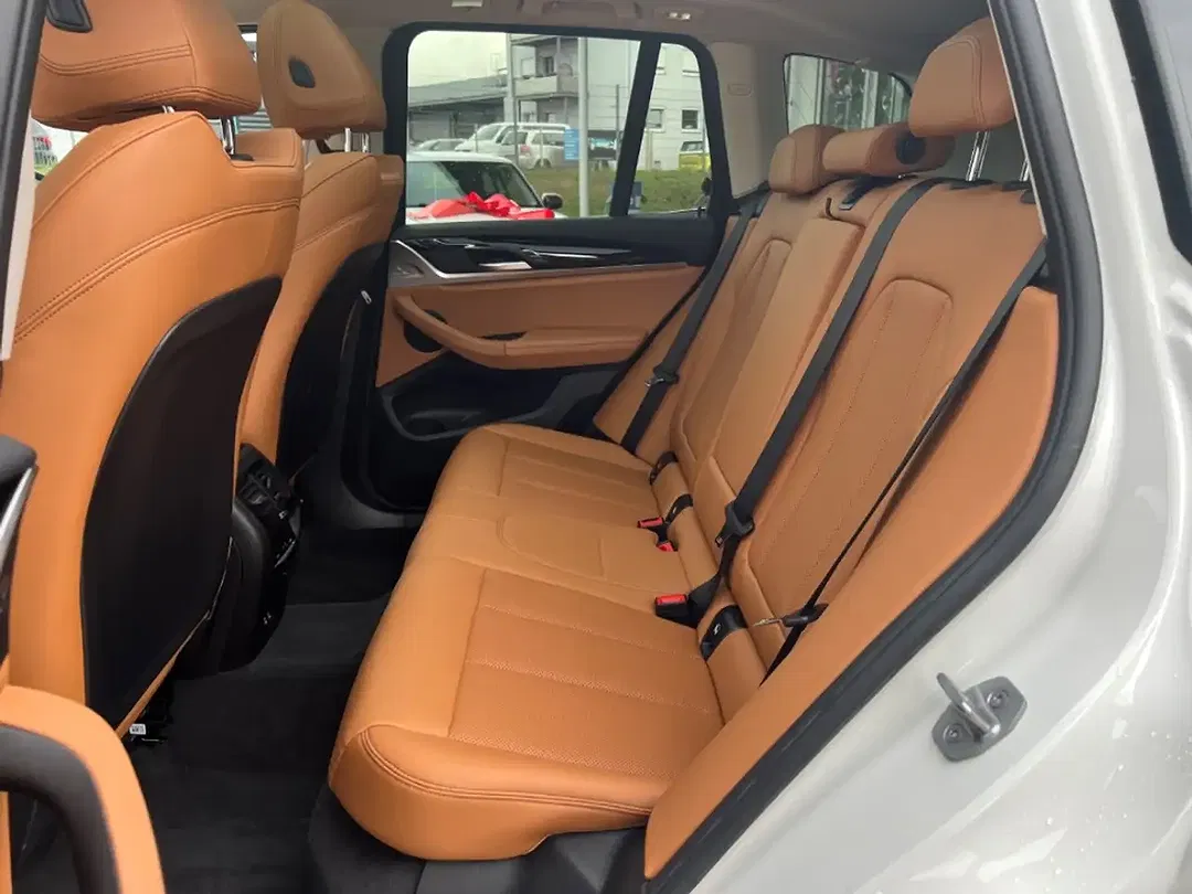 BMW X3 - Thumbnail 14