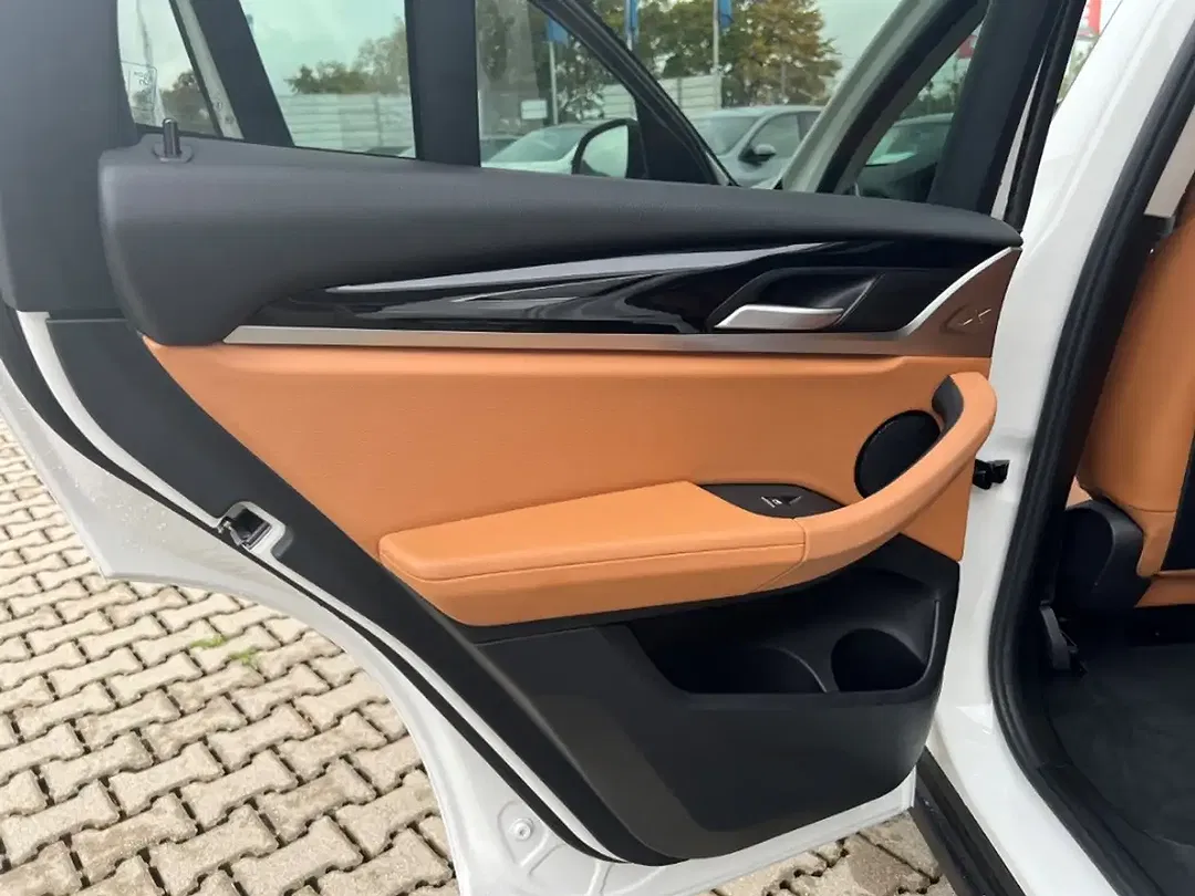 BMW X3 - Thumbnail 15