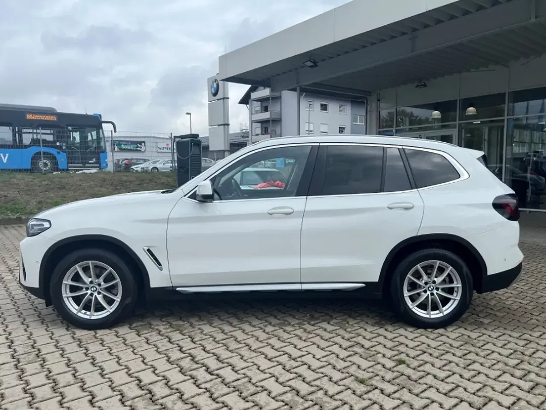 BMW X3 - Thumbnail 4