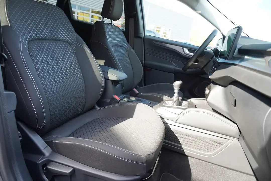 Ford Kuga - Thumbnail 11
