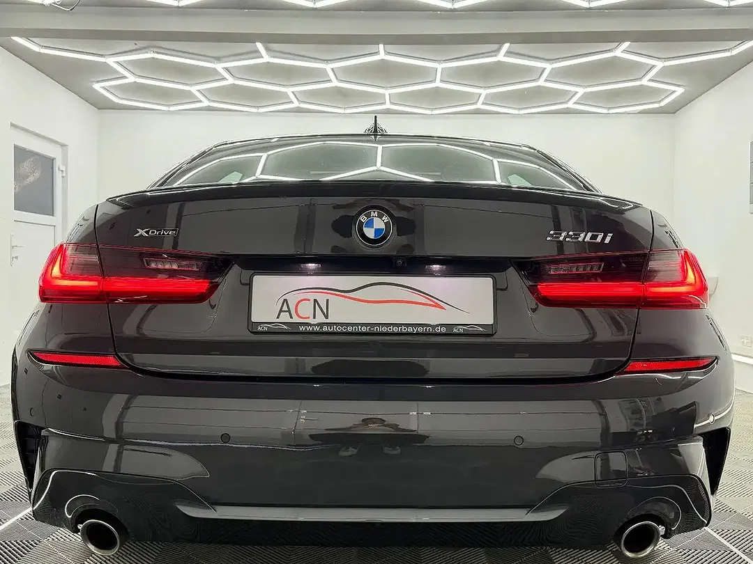 BMW 330 - Thumbnail 12