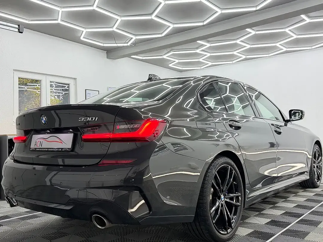 BMW 330 - Thumbnail 13