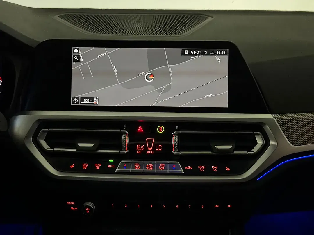BMW 330 - Thumbnail 25