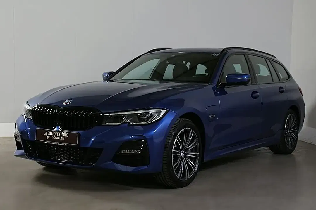 BMW 330 - Thumbnail 2