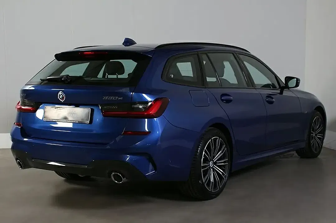 BMW 330 - Thumbnail 5