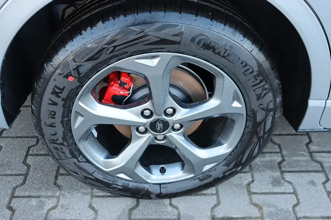 Ford Kuga - Thumbnail 3