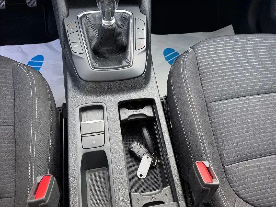 Ford Kuga - Thumbnail 14