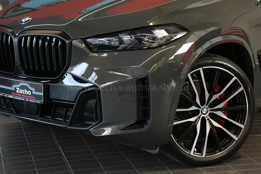 BMW X5 - Thumbnail 2