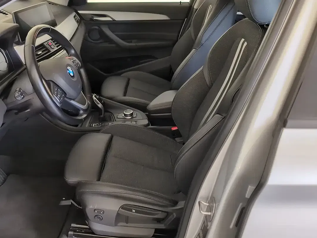 BMW X1 - Thumbnail 4