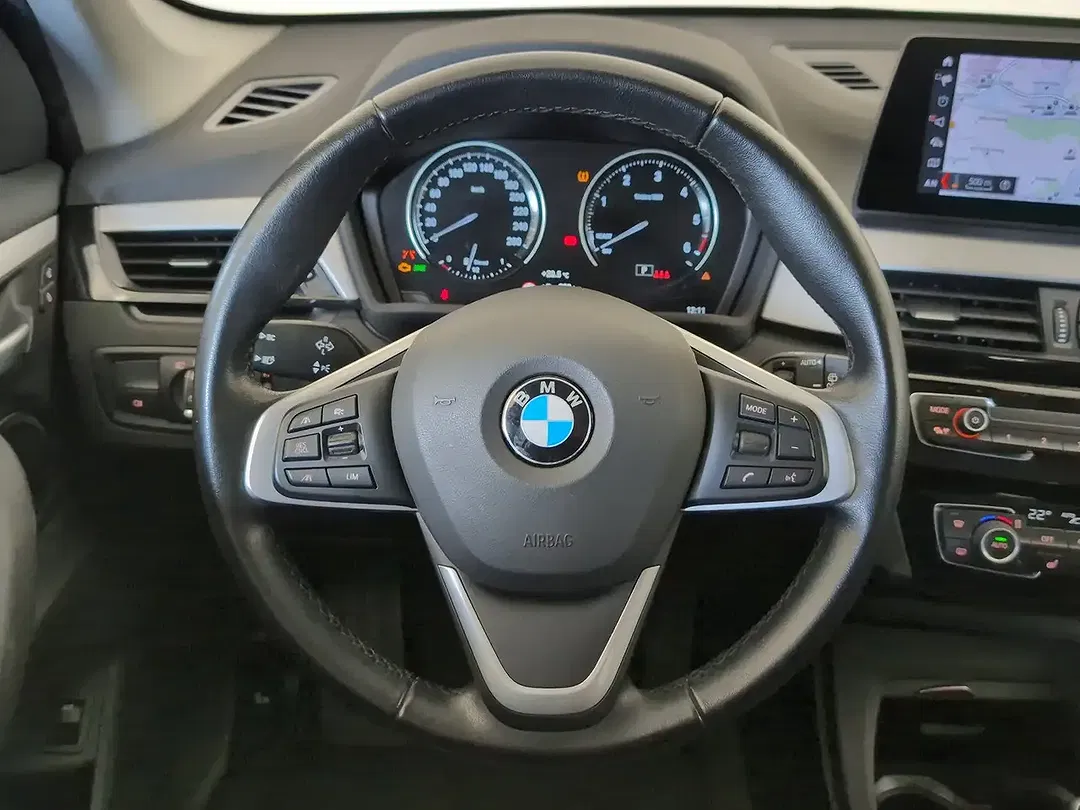 BMW X1 - Thumbnail 6