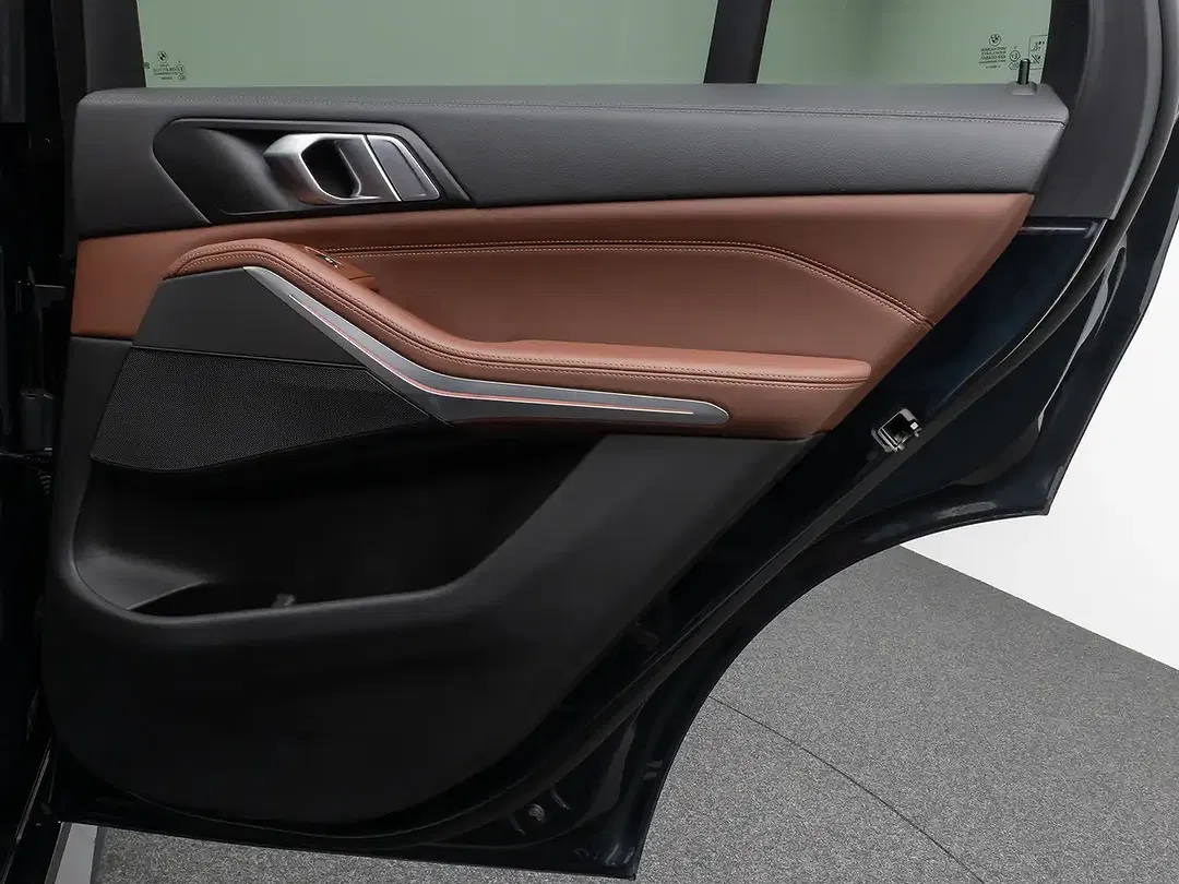 BMW X5 - Thumbnail 32