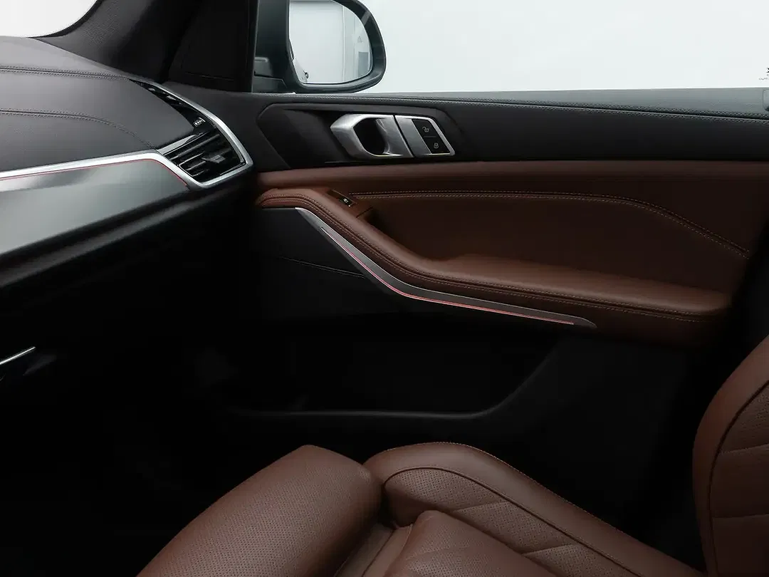 BMW X5 - Thumbnail 33
