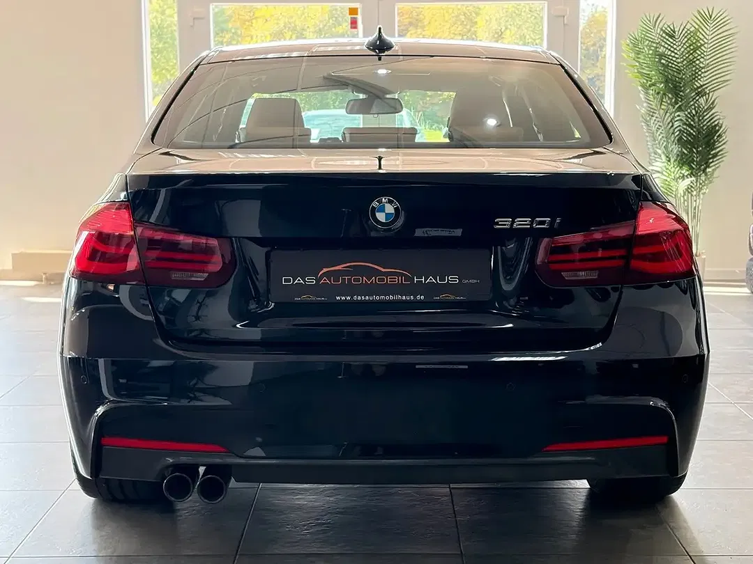BMW 320 - Thumbnail 12