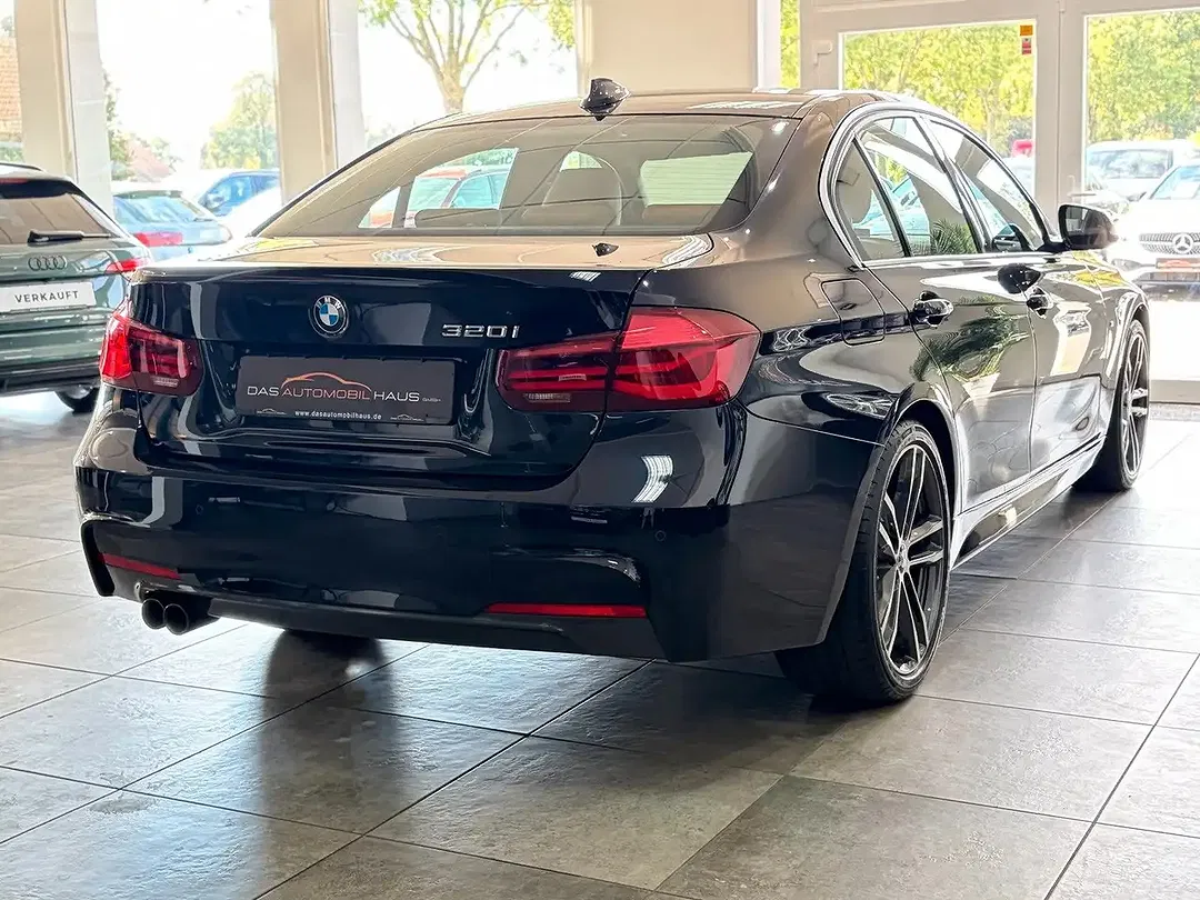 BMW 320 - Thumbnail 13