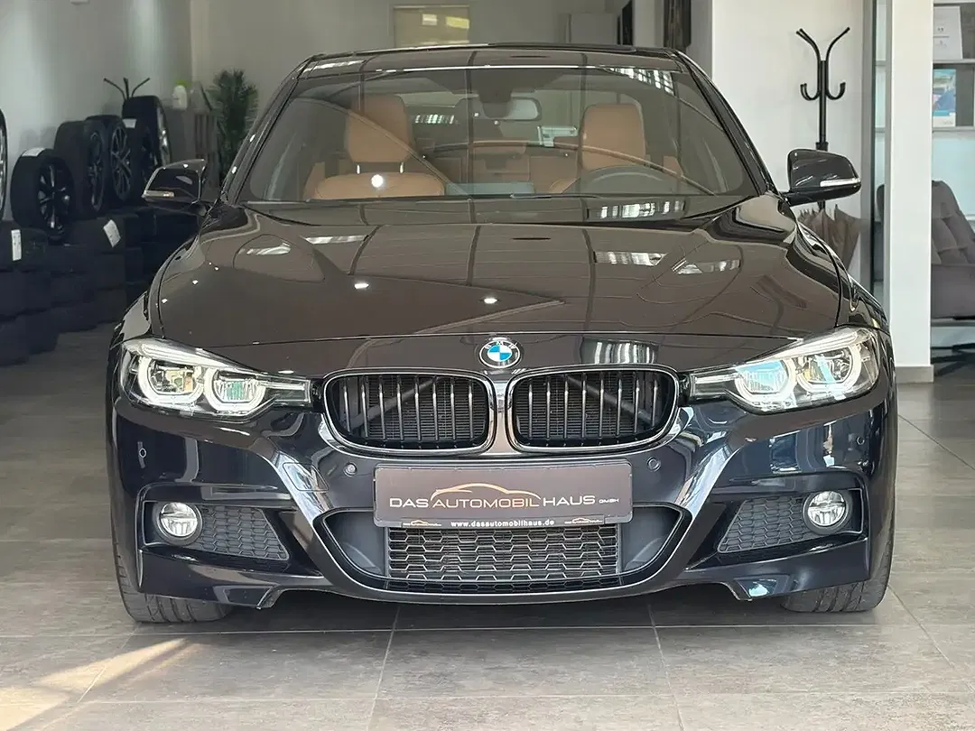 BMW 320 - Thumbnail 2