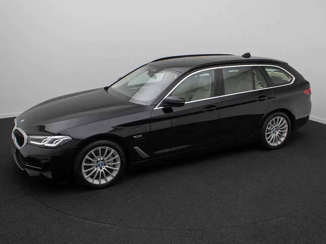 BMW 520 - Thumbnail 12