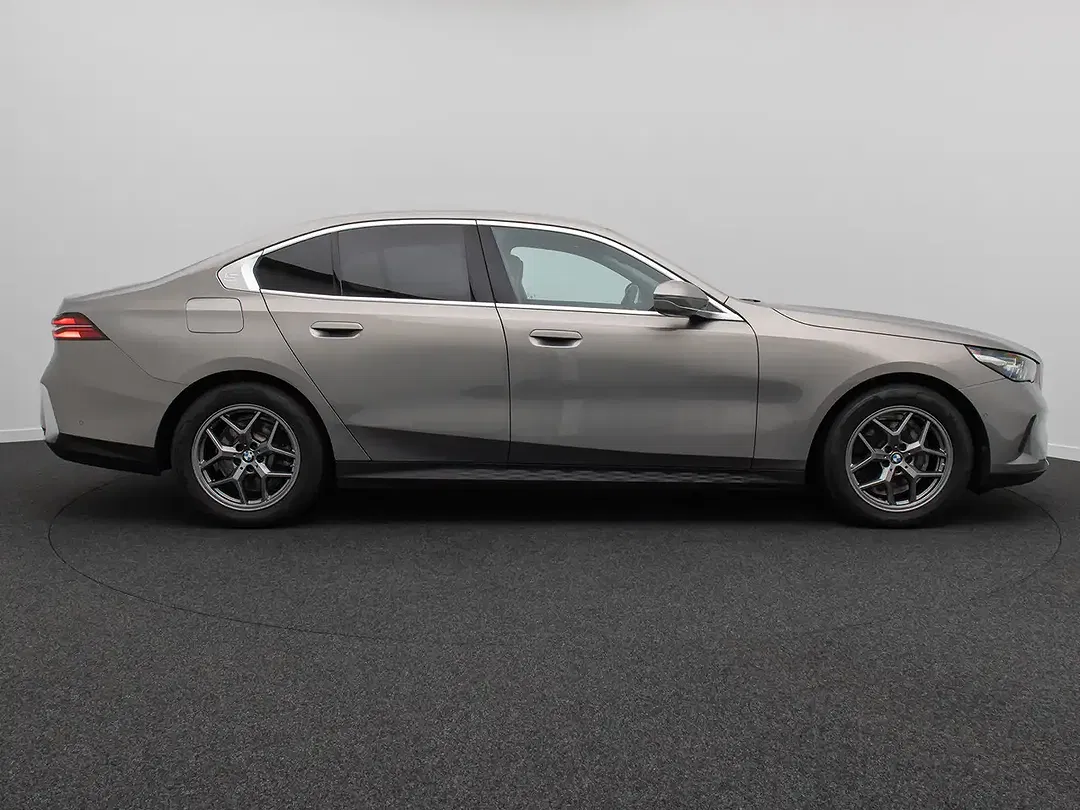 BMW 520 - Thumbnail 5