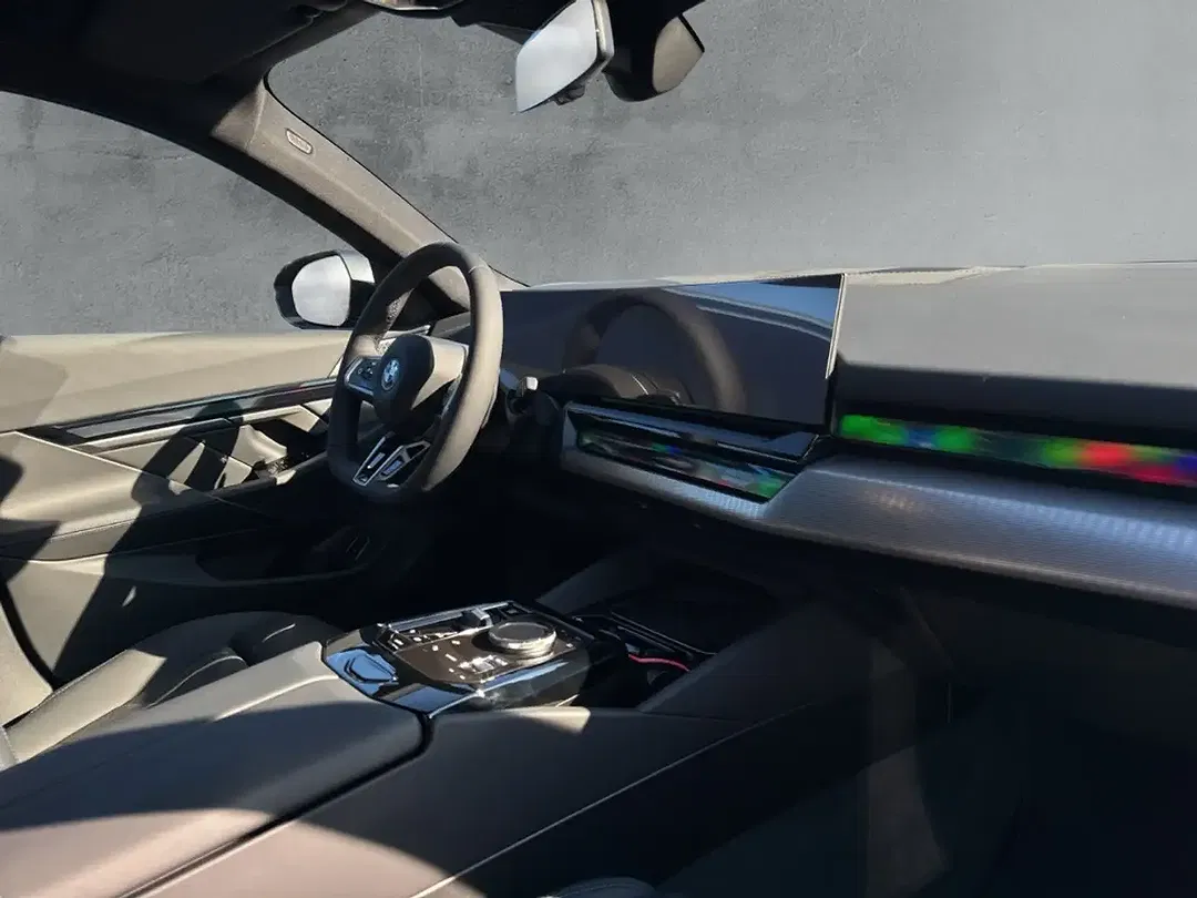 BMW 530 - Thumbnail 12