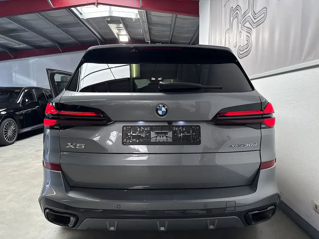BMW X5 - Thumbnail 11