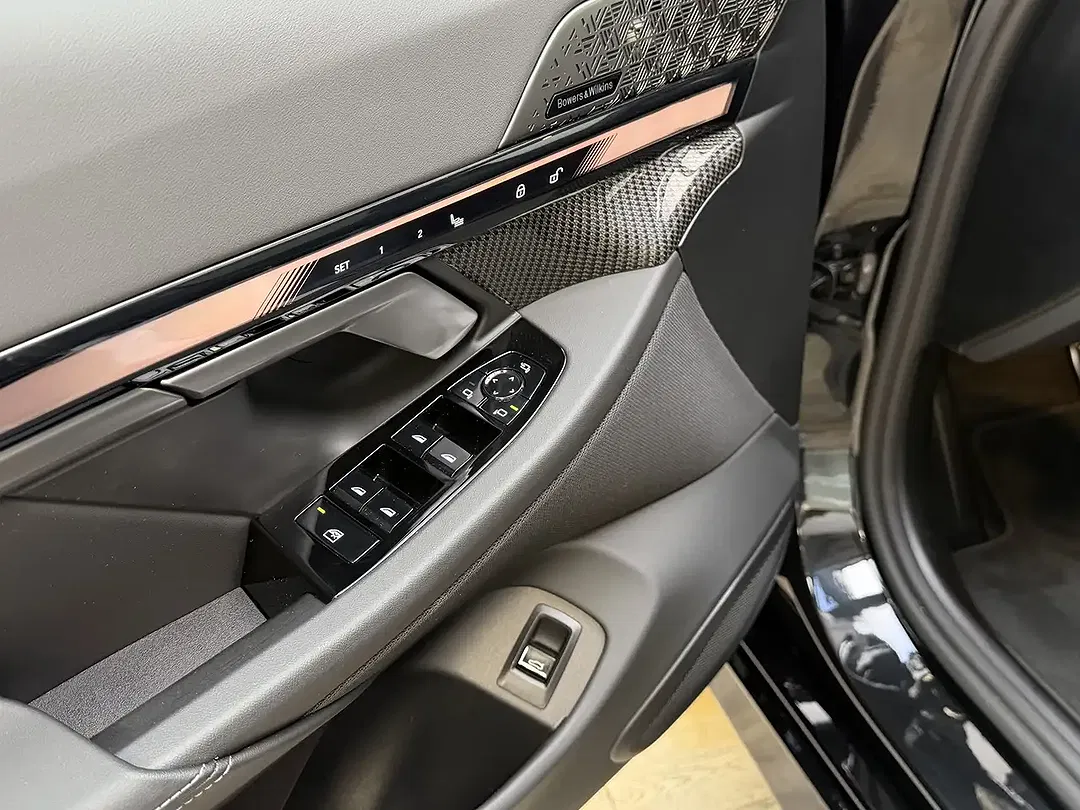 BMW 550 - Thumbnail 14