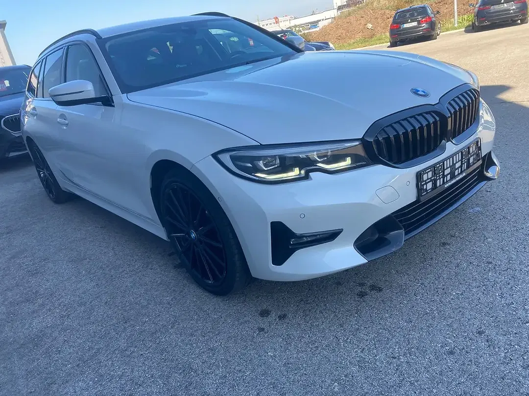 BMW 330 - Thumbnail 8