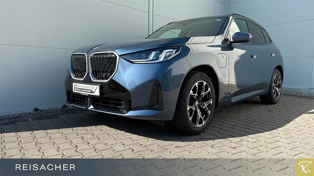 BMW X3 - Thumbnail 1