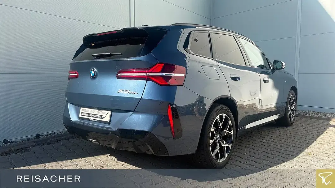 BMW X3 - Thumbnail 2