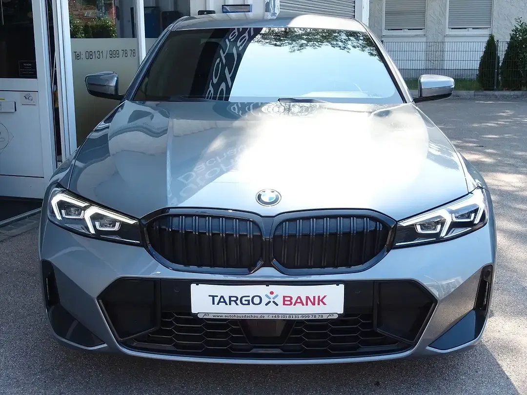 BMW 320 - Thumbnail 2