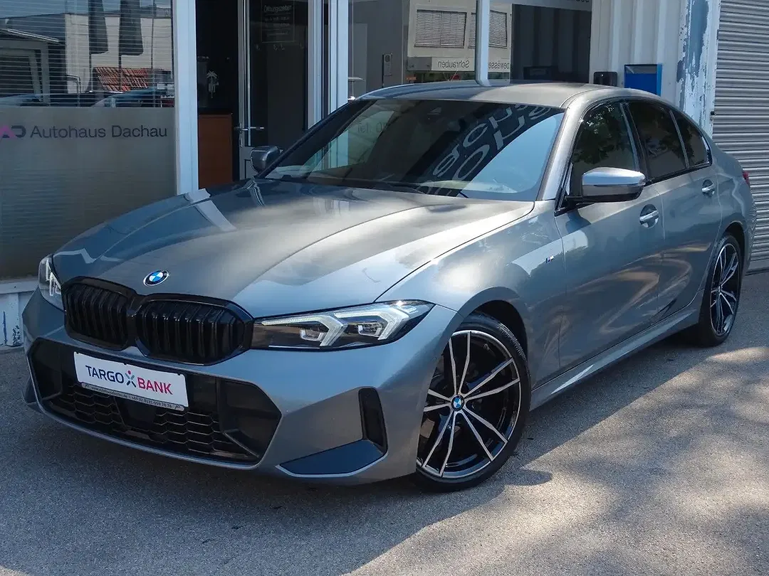 BMW 320 - Thumbnail 3
