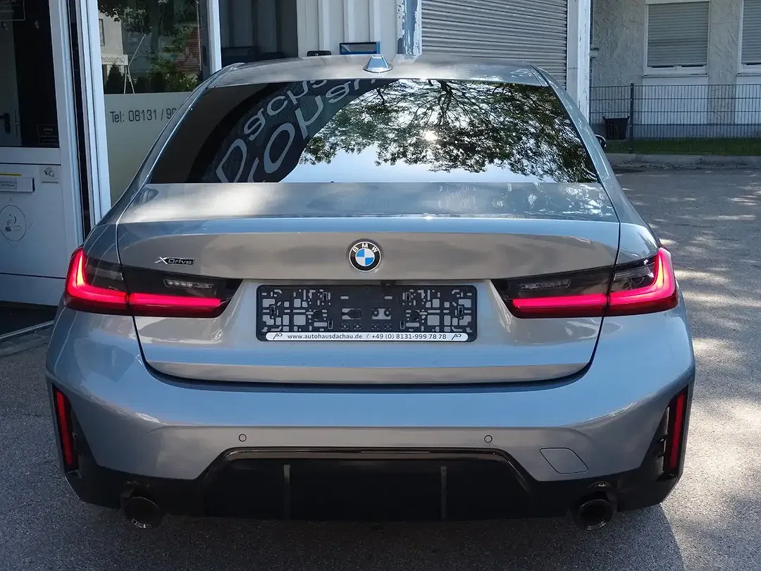 BMW 320 - Thumbnail 5