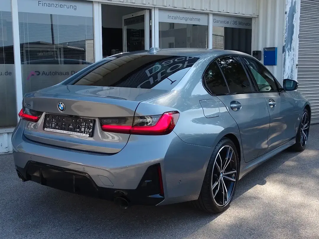 BMW 320 - Thumbnail 6