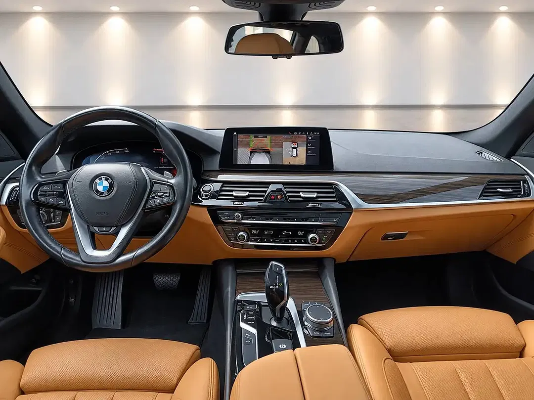 BMW 520 - Thumbnail 9