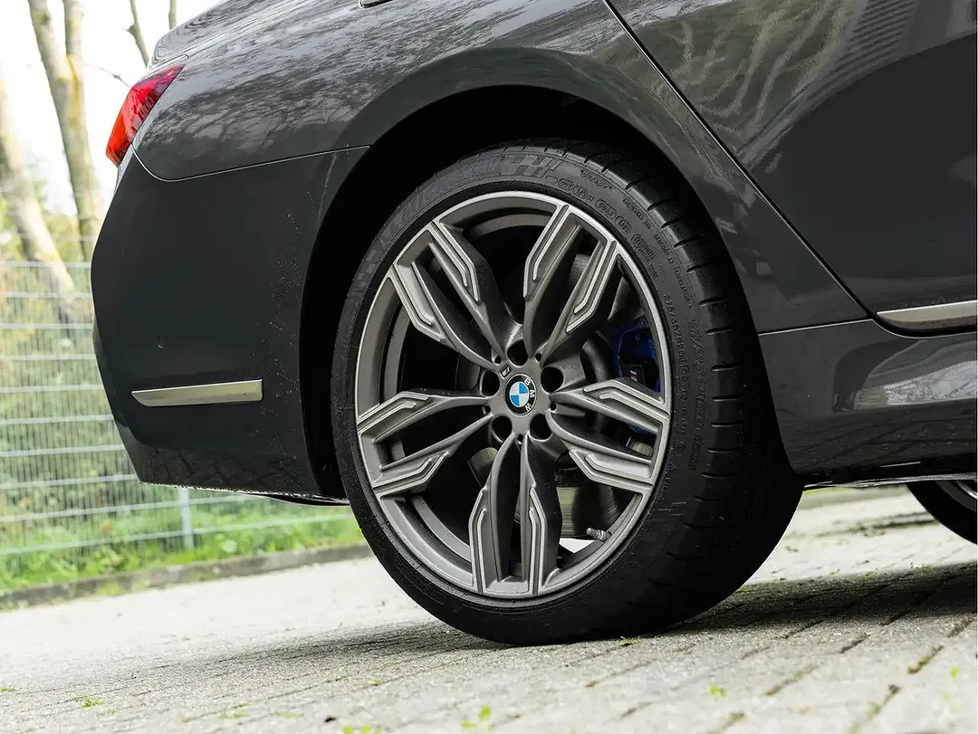 BMW 760 - Thumbnail 14