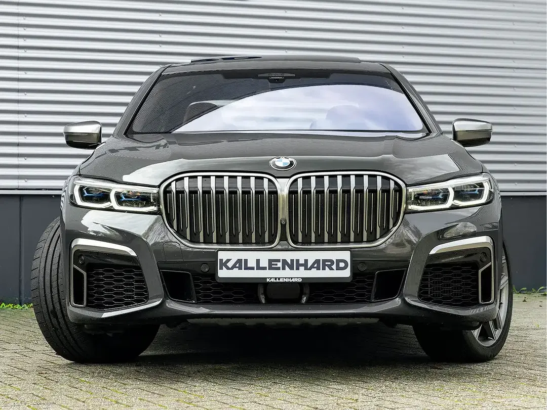 BMW 760 - Thumbnail 5