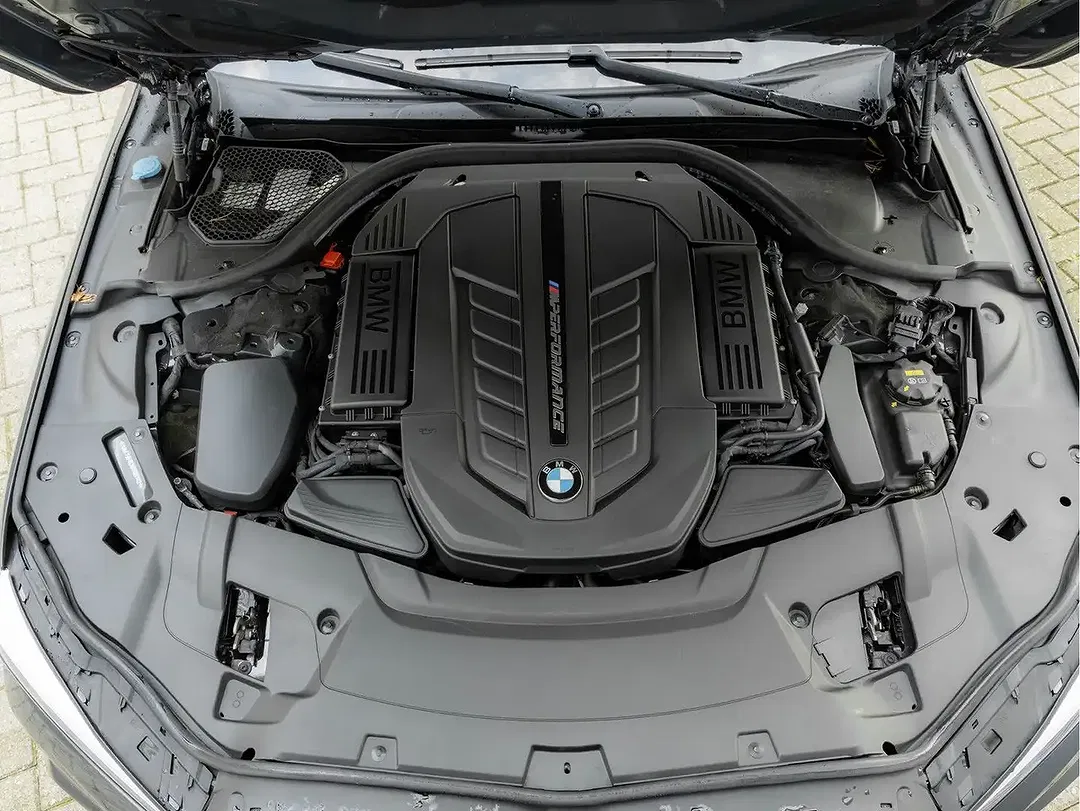 BMW 760 - Thumbnail 9