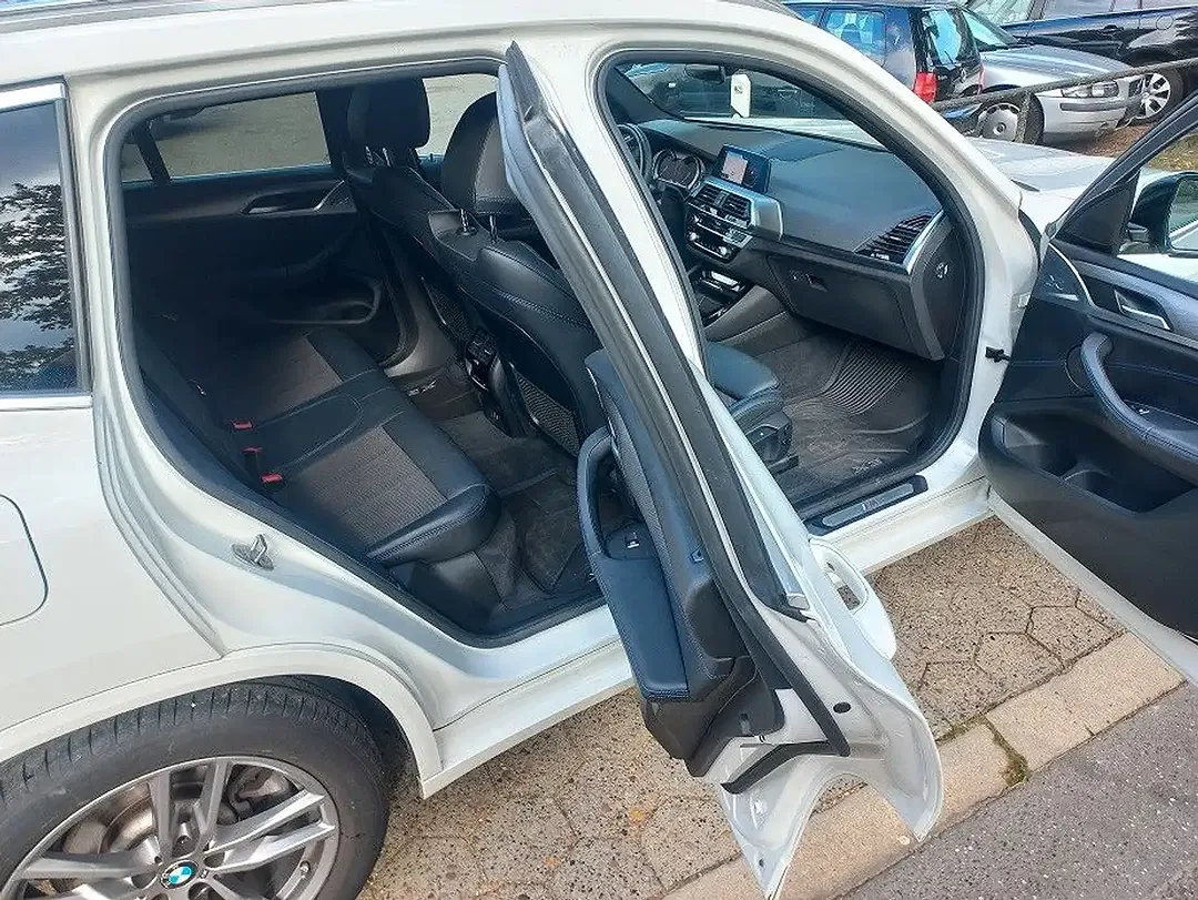 BMW X3 - Thumbnail 13