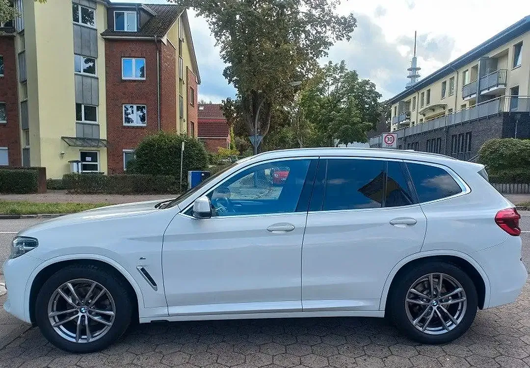 BMW X3 - Thumbnail 5