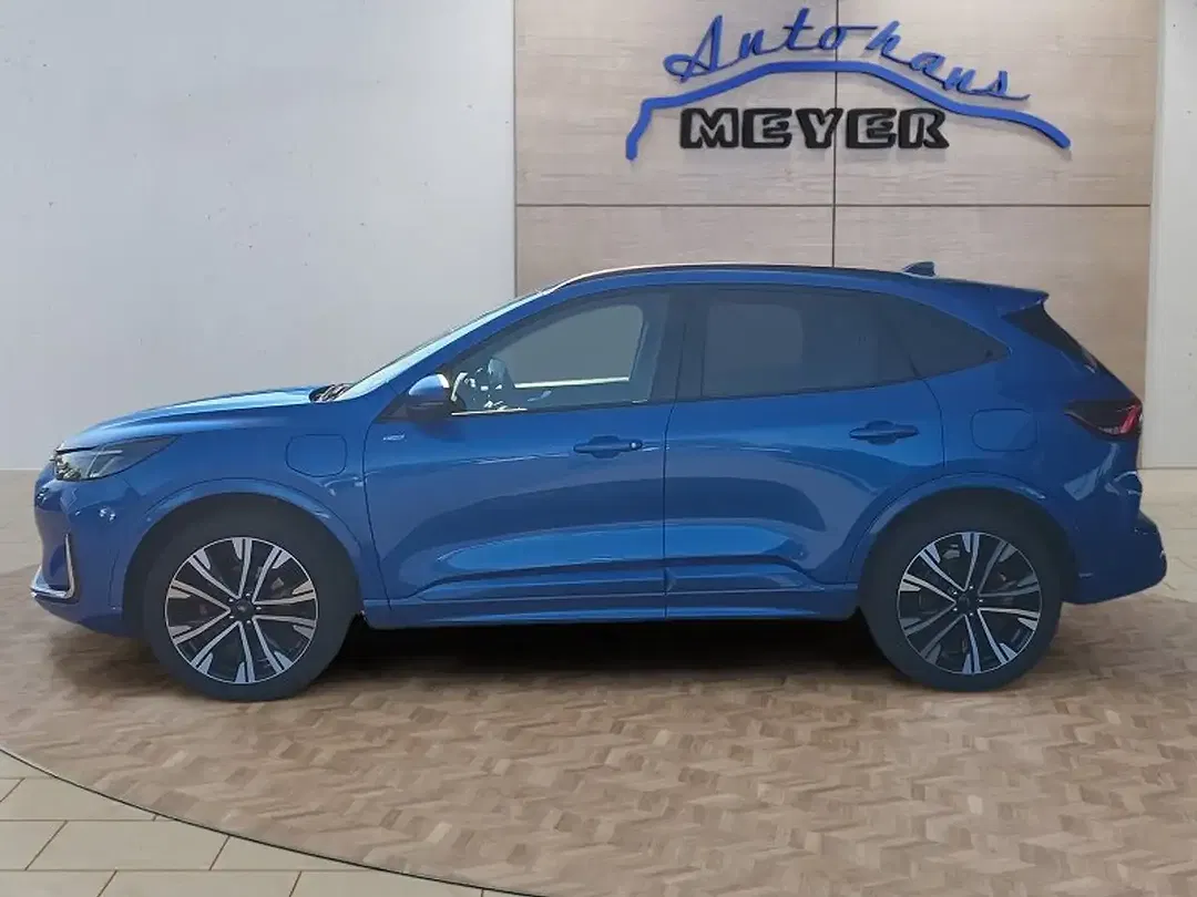 Ford Kuga - Thumbnail 2