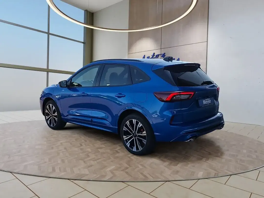 Ford Kuga - Thumbnail 3