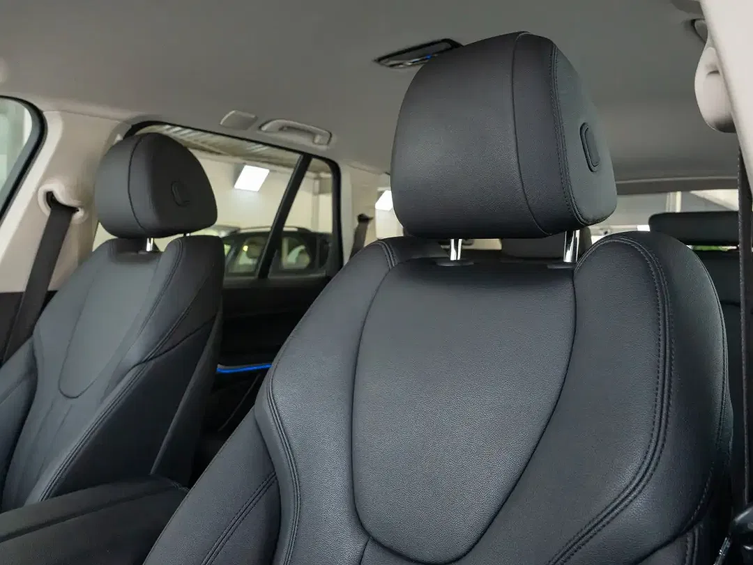 BMW X5 - Thumbnail 10