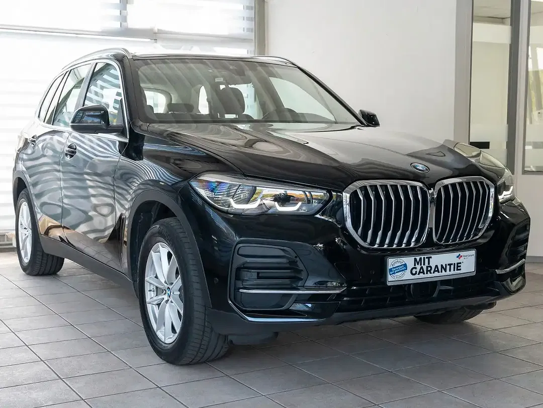 BMW X5 - Thumbnail 3