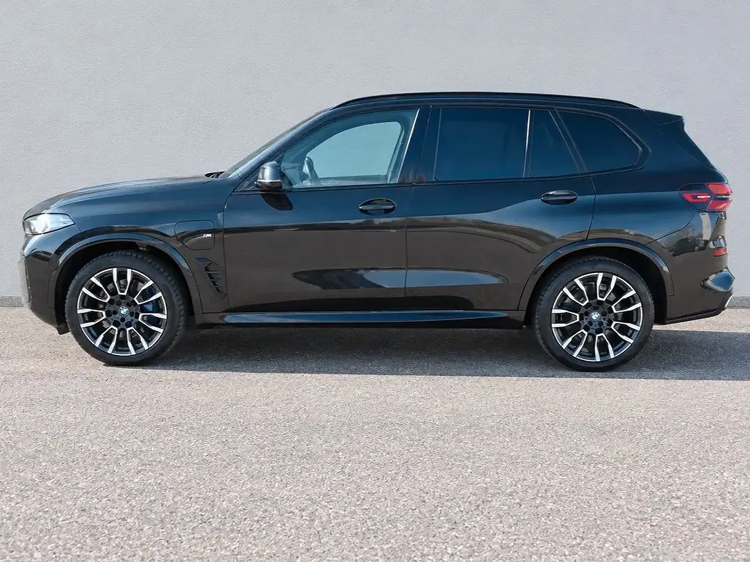 BMW X5 - Thumbnail 2