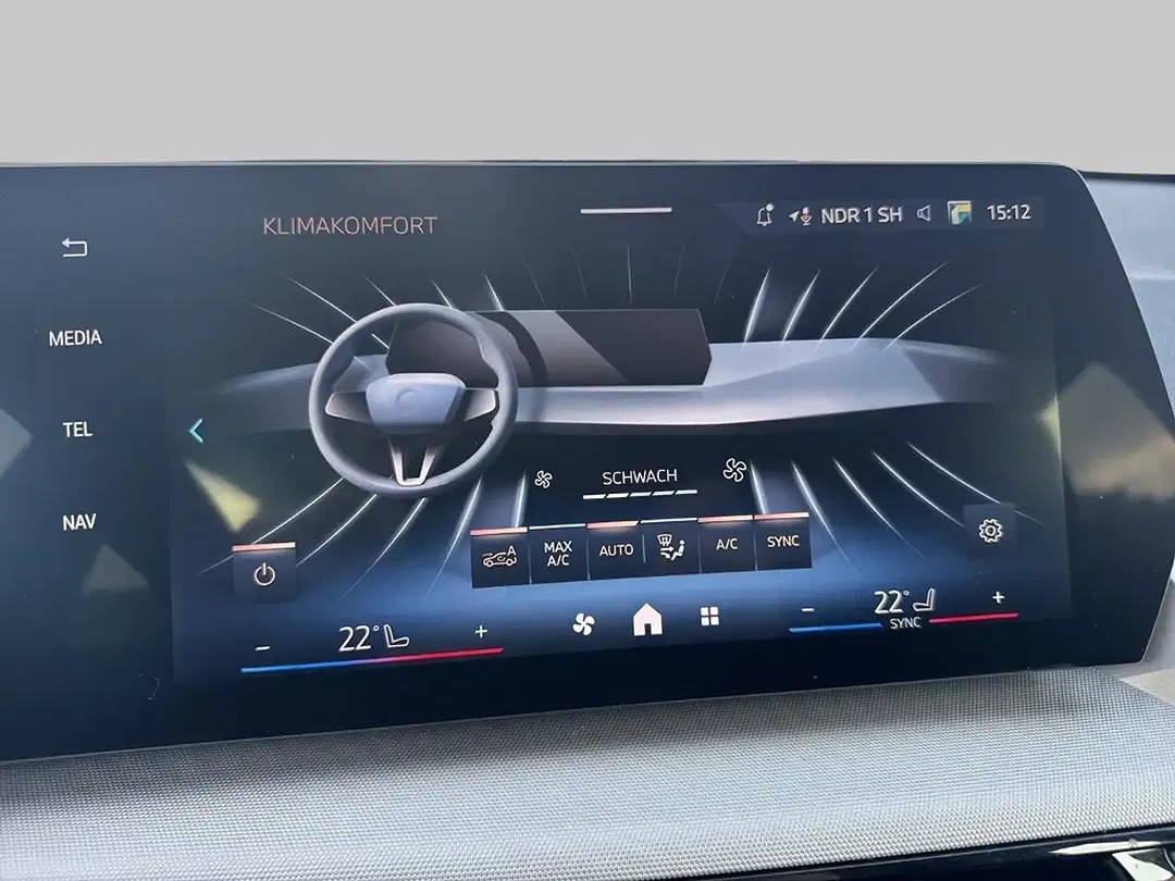 BMW X1 - Thumbnail 12