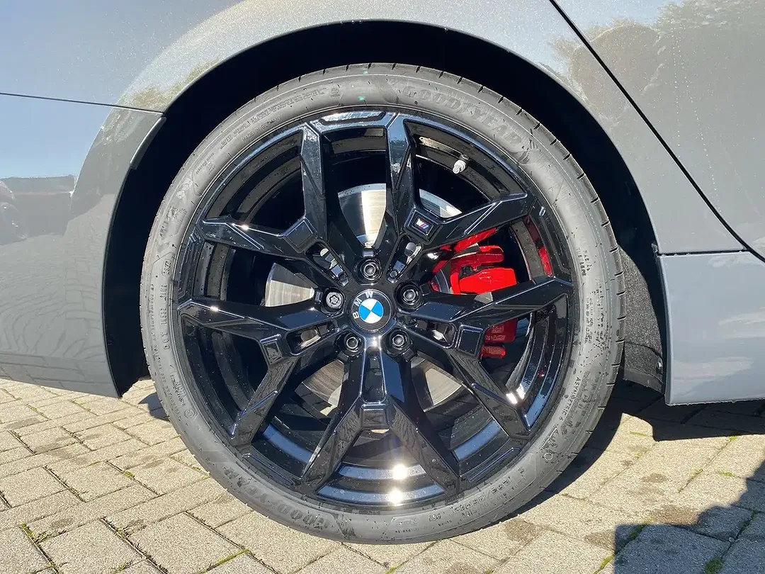 BMW 320 - Thumbnail 3