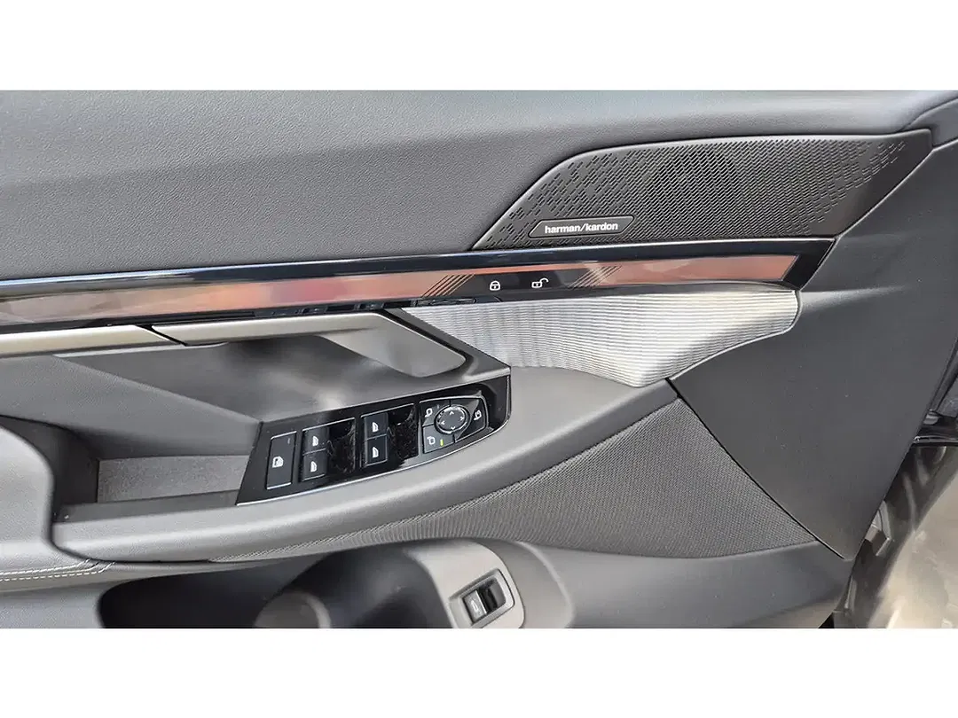 BMW 520 - Thumbnail 13